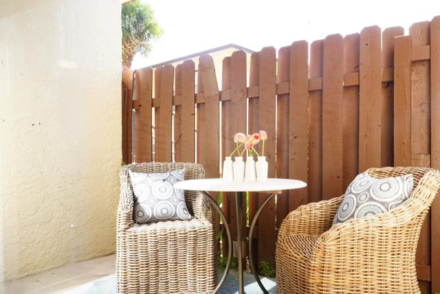 2050 Oleander Boulevard 11, Fort Pierce, FL 34950