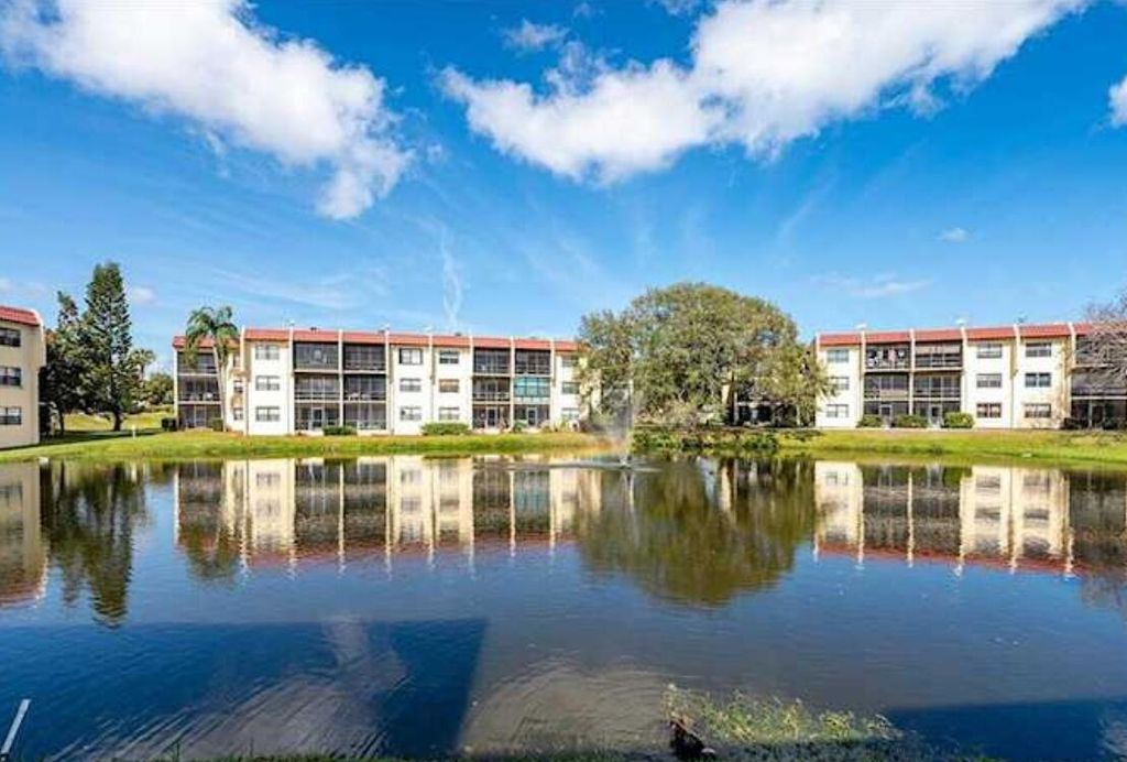 2050 Oleander Boulevard 11, Fort Pierce, FL 34950