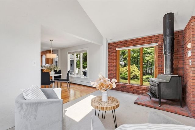 780 Waltham St, Lexington, MA 02421