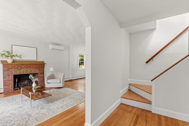780 Waltham St, Lexington, MA 02421