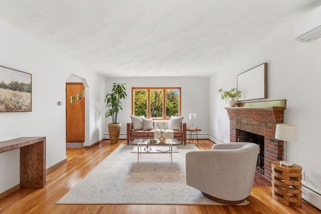 780 Waltham St, Lexington, MA 02421