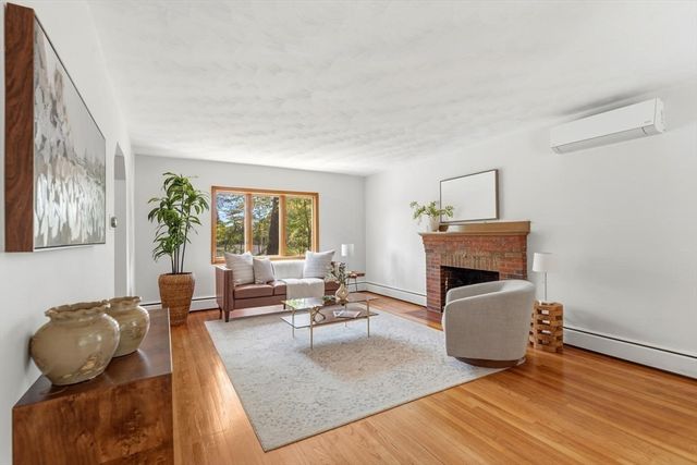 780 Waltham St, Lexington, MA 02421