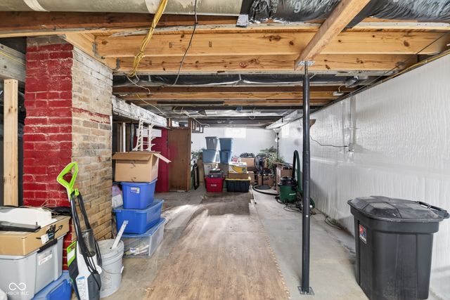 6498 S 200 E, Markleville, IN 46056