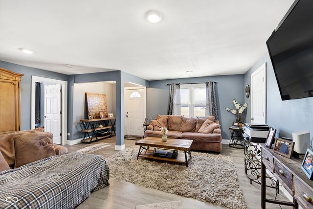 6498 S 200 E, Markleville, IN 46056