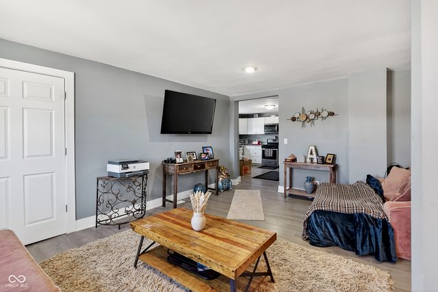 6498 S 200 E, Markleville, IN 46056