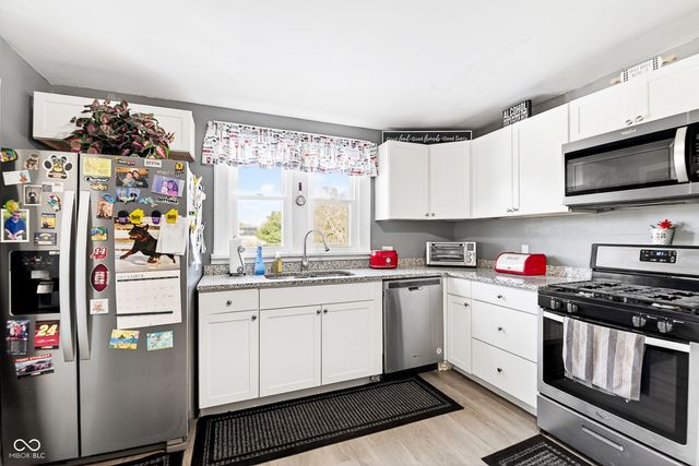 6498 S 200 E, Markleville, IN 46056