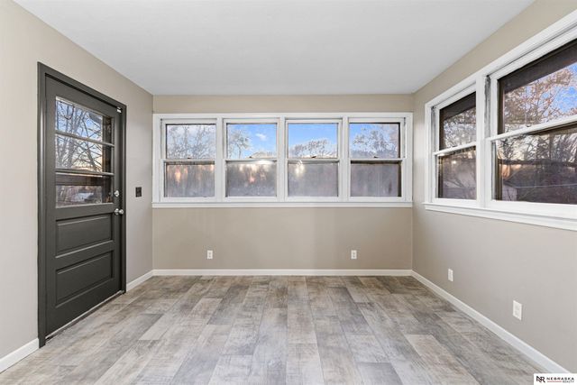 102 Hillcrest Avenue, Bellevue, NE 68005