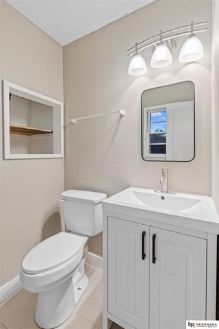 102 Hillcrest Avenue, Bellevue, NE 68005