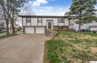 102 Hillcrest Avenue, Bellevue, NE 68005