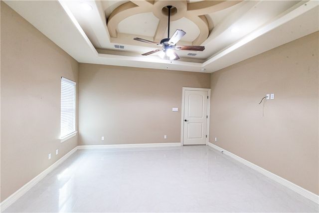 1802 The Park Dr, Kingsville, TX 78363