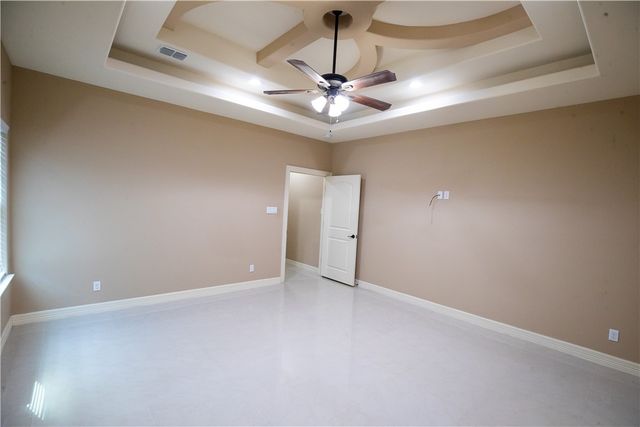 1802 The Park Dr, Kingsville, TX 78363