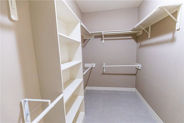 1802 The Park Dr, Kingsville, TX 78363