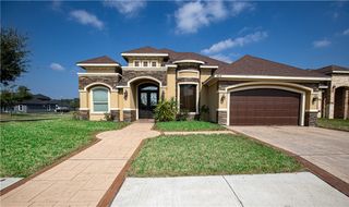 1802 The Park Dr, Kingsville, TX 78363
