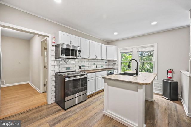 1 SUSSEX ST, Ewing, NJ 08638