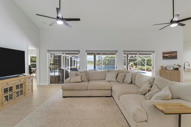 550 SE Ashley Oaks Way, Stuart, FL 34997