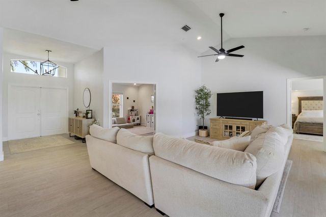 550 SE Ashley Oaks Way, Stuart, FL 34997