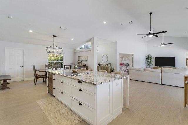 550 SE Ashley Oaks Way, Stuart, FL 34997