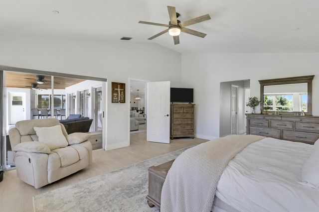 550 SE Ashley Oaks Way, Stuart, FL 34997