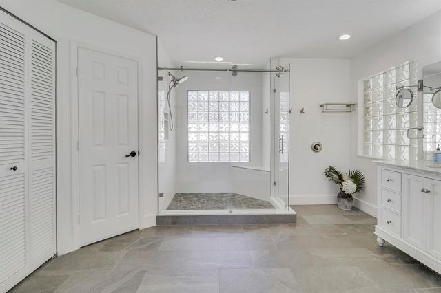 550 SE Ashley Oaks Way, Stuart, FL 34997