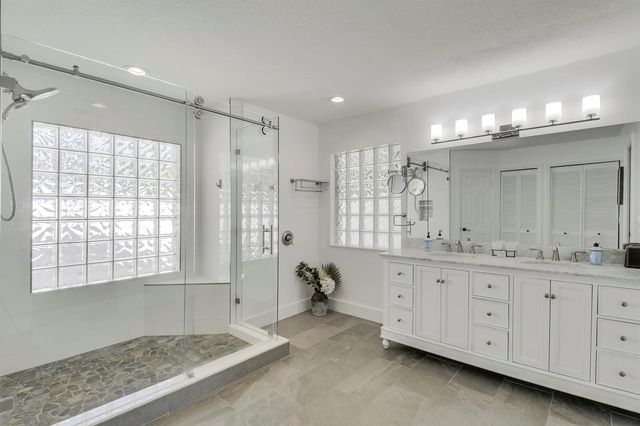550 SE Ashley Oaks Way, Stuart, FL 34997