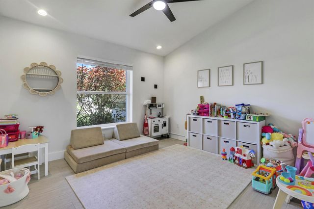 550 SE Ashley Oaks Way, Stuart, FL 34997