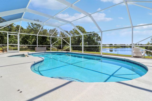 550 SE Ashley Oaks Way, Stuart, FL 34997