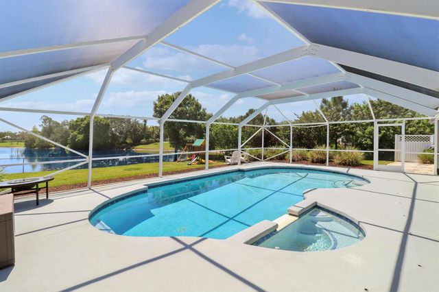 550 SE Ashley Oaks Way, Stuart, FL 34997