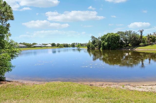 550 SE Ashley Oaks Way, Stuart, FL 34997