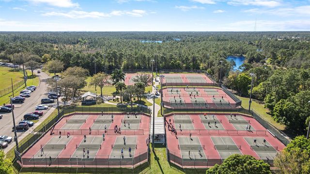 550 SE Ashley Oaks Way, Stuart, FL 34997
