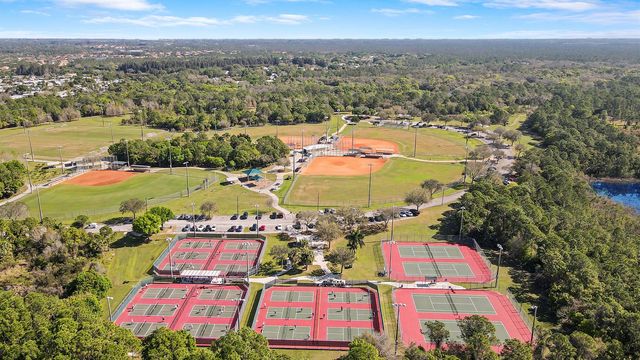 550 SE Ashley Oaks Way, Stuart, FL 34997
