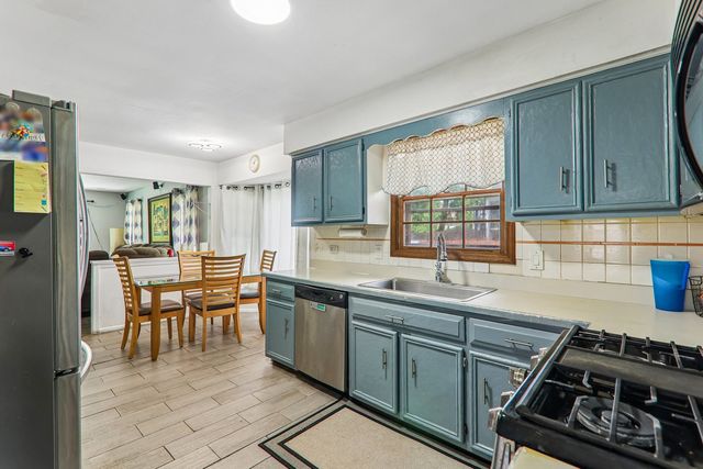 1213 Johnson Drive, Naperville, IL 60540