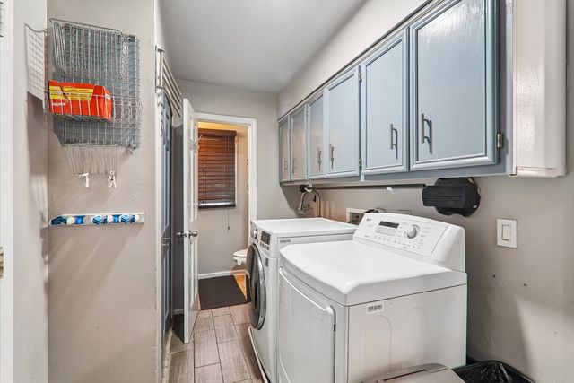 1213 Johnson Drive, Naperville, IL 60540