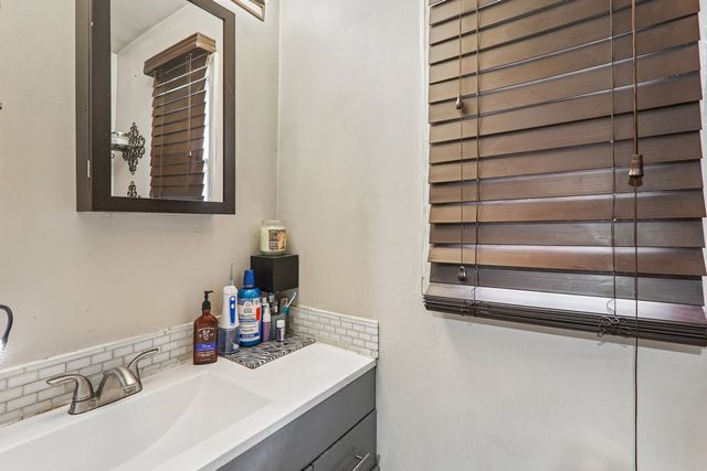 1213 Johnson Drive, Naperville, IL 60540