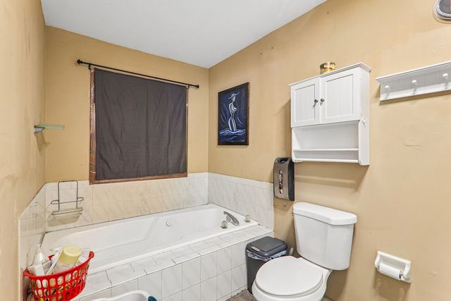 1213 Johnson Drive, Naperville, IL 60540