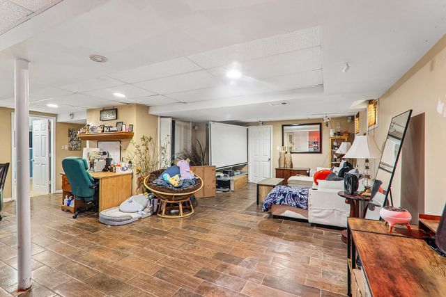 1213 Johnson Drive, Naperville, IL 60540