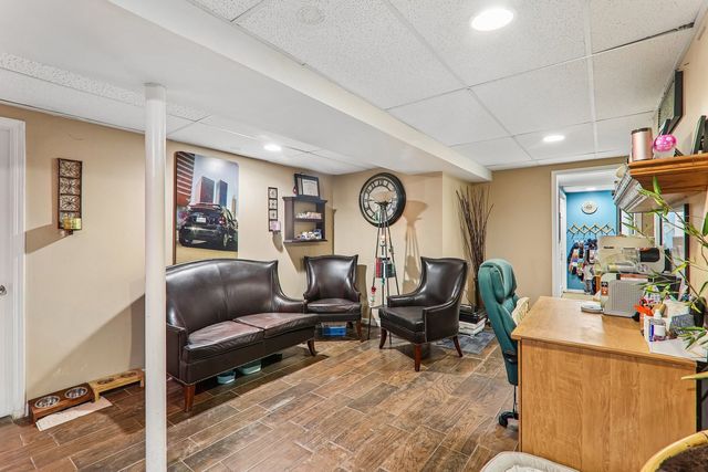 1213 Johnson Drive, Naperville, IL 60540