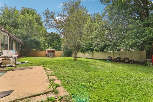 1213 Johnson Drive, Naperville, IL 60540