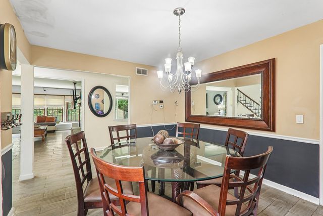 1213 Johnson Drive, Naperville, IL 60540