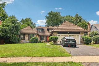 1213 Johnson Drive, Naperville, IL 60540