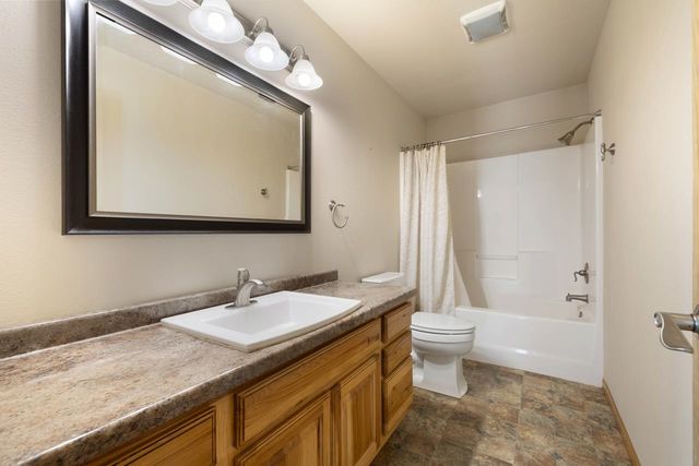 2844 Grey Eagle Pass, Minot, ND 58703