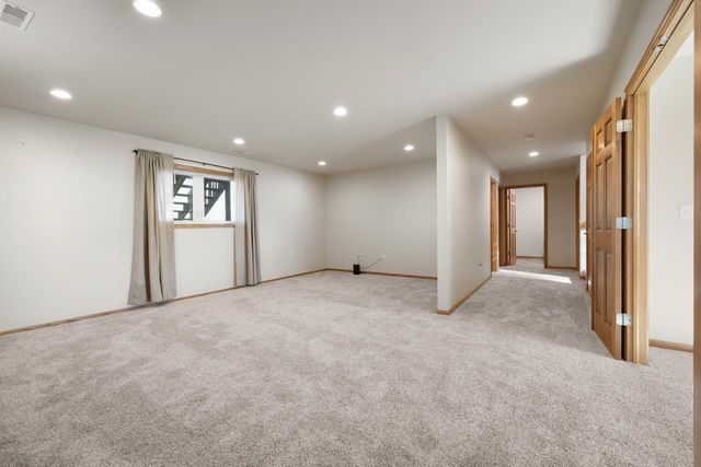 2844 Grey Eagle Pass, Minot, ND 58703