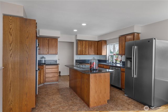 4030 SE Kamilche Point Road, Shelton, WA 98584