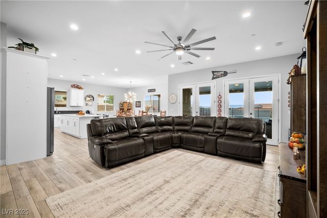 432 North Racetrack Road, Henderson, NV 89015