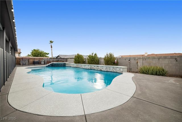 432 North Racetrack Road, Henderson, NV 89015