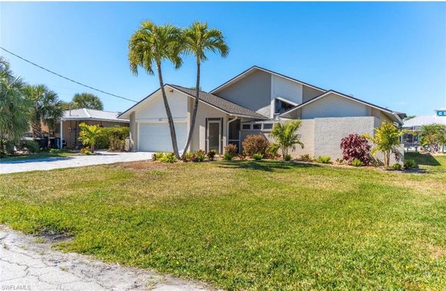 323 Washington CT, Fort Myers Beach, FL 33931