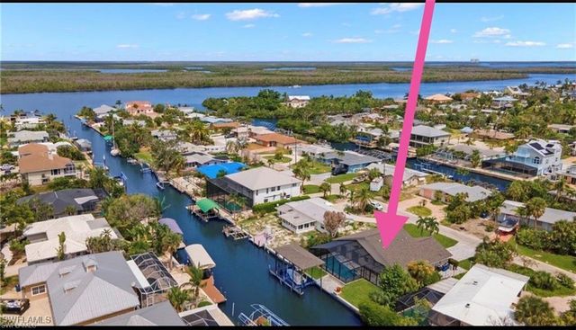 323 Washington CT, Fort Myers Beach, FL 33931
