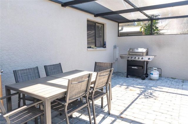 323 Washington CT, Fort Myers Beach, FL 33931