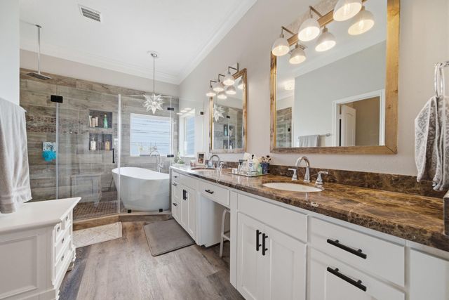 1623 Dick Bay Drive, San Leon, TX 77539