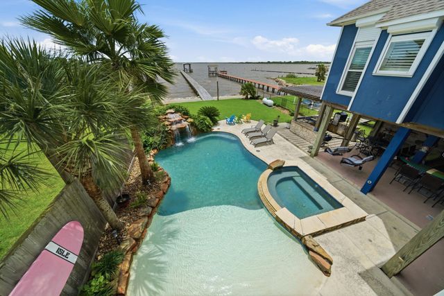 1623 Dick Bay Drive, San Leon, TX 77539