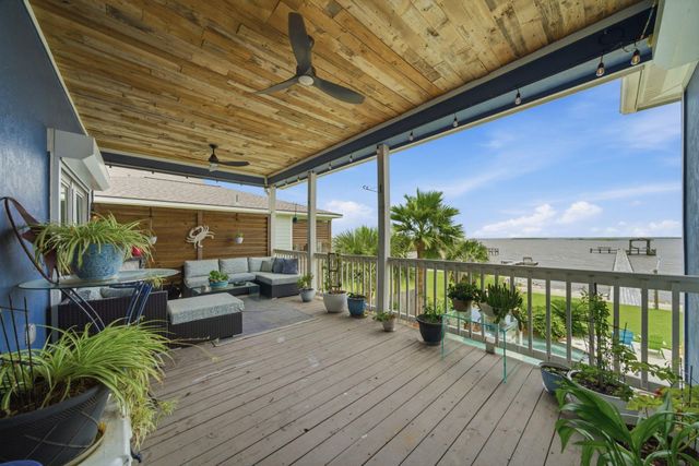 1623 Dick Bay Drive, San Leon, TX 77539
